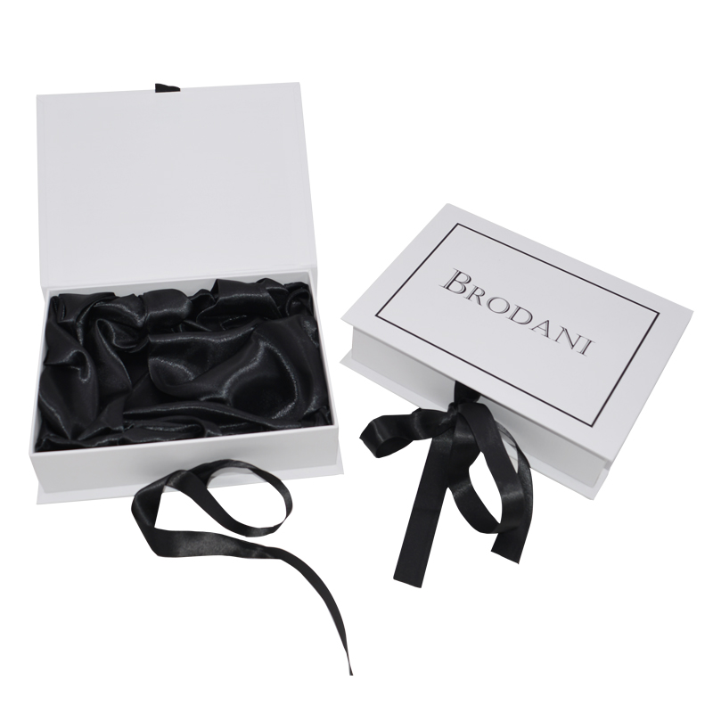 Luxury Gift Box With Mirror Cosmetics Gift Set Empty Skincare Magnetic Boxes Cardboard Eyelash Box Tube Custom Beauty Packaging