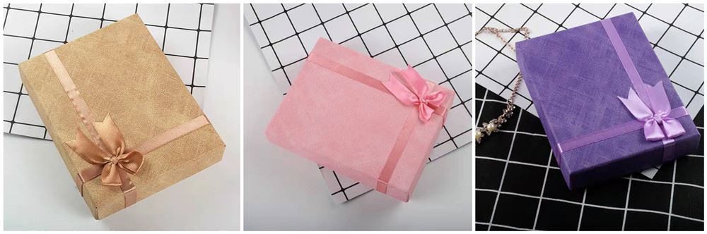 Cardboard gift box with ribbon bowknot