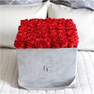 Custom Loge Velvet Rose Box